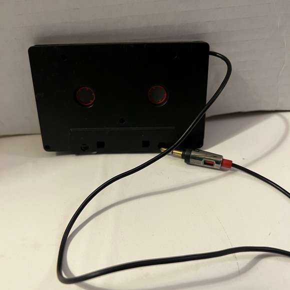 Cassette Adapter - Picture 2 of 3